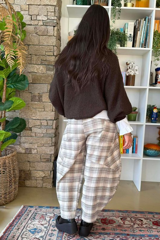 Big Softie Batwing Or Butterfly Knit Chocolate /17=